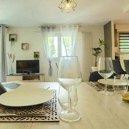 100 Geneve Joli T2 Avec Place De Parking Privee Apartment Annecy